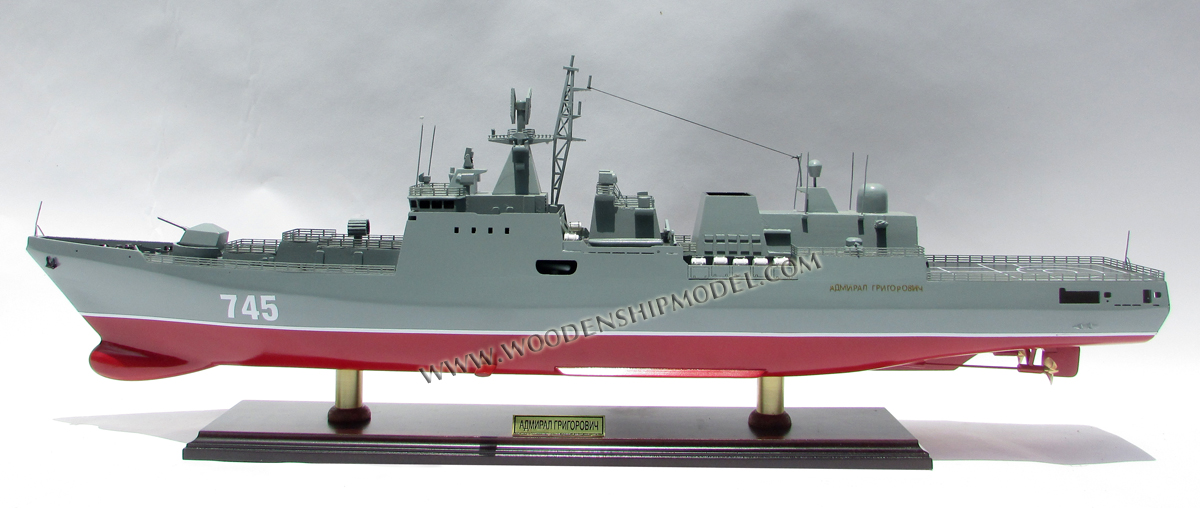 Handcrafted Cruiser Aurora Model Ship