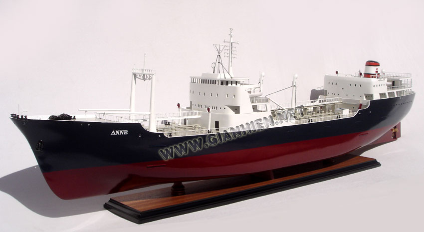 Model Anne Oil - Chemical Tanker