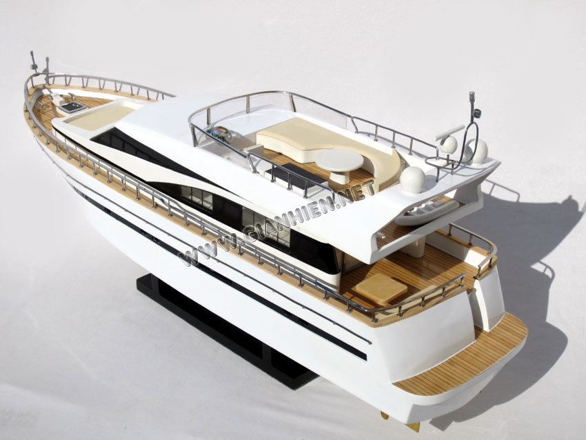Astondoa Model Boat