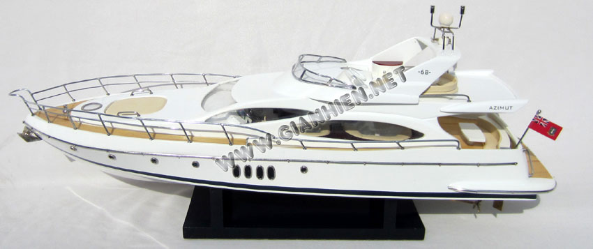 Azimut 68 Plus built in 2002, but 2003-model! The biggest surprise on this Azimut 68 Plus is the owner's suite. Cabin is to meagre a term for this palatial full beam compartment with its own small dressing room and bathroom. The four pairs of vertical oval portholes elevate this cabin from the admirable to the irresistible. Despite its sleek styling the Azimut 68 Plus has a sense of scale on deck giving her a "big boat" aura.