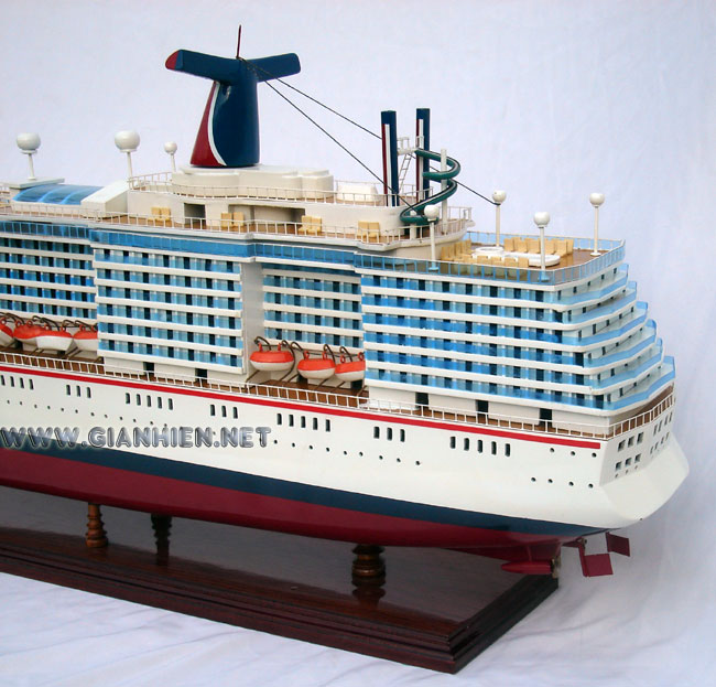 MODEL CRUISE SHIP CARNIVAL MIRACLE STERN