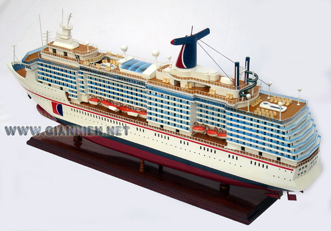 MODEL CRUISE SHIP CARNIVAL MIRACLE STERN DECK