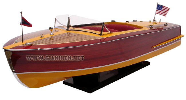 Model Chris Craft Riviera 1954 Bow View