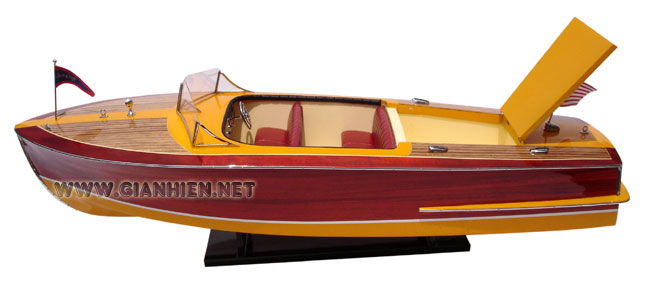 Model Chris Craft Riviera 1954 with Opened Hatch