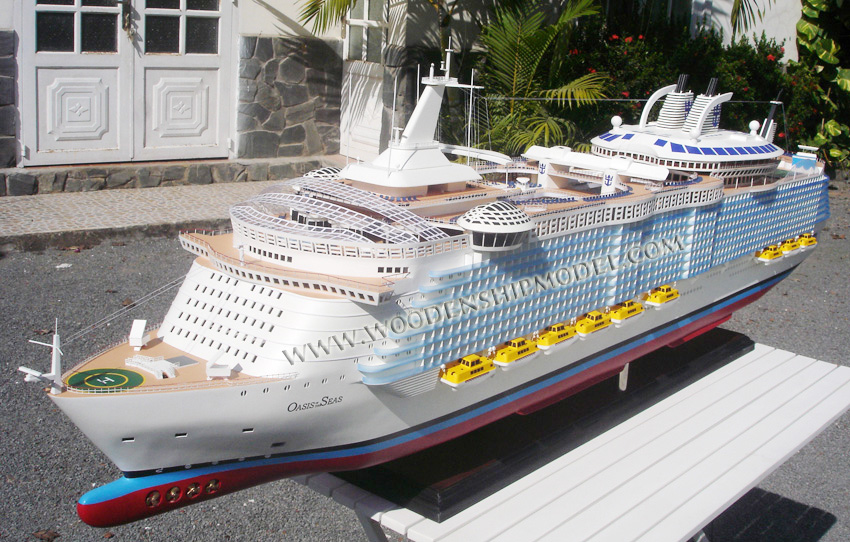Oasis of the Seas Model Ship