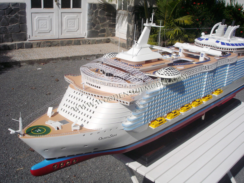 Ship model Oasis of the Seas ready for display