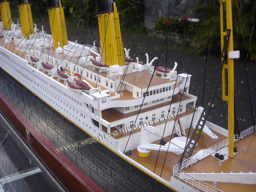 Scale Wooden Titanic Ship Hand-made