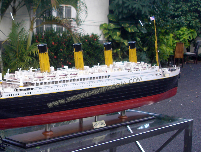 RMS Titanic Bow