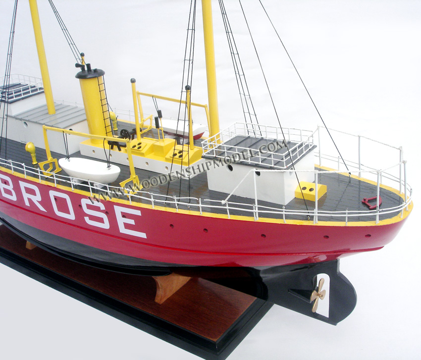 Light ship model Ambrose