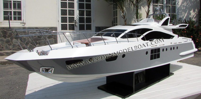 Handcrafted yacht model Azimut Grande 120SL