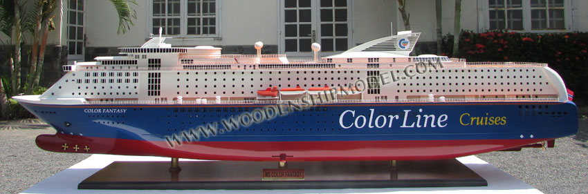 Color Fantasy Ship Model