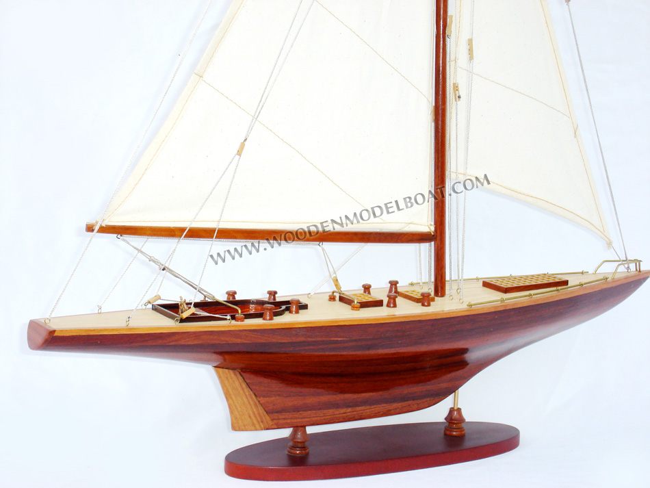MODEL YACHT CONSTELLATION, Model yacht Constellation, Constellation AMERICA'S CUP COLLECTION, Constellation craft boat, Constellation J-class yacht, Constellation designed by Charles Ernest Nicholson, Constellation built in 1933 by Camper and Nicholsons at Gosport, Hampshire, hand-made Constellation yacht model, Constellation J Class model yacht, wooden yacht model Constellation, J class yacht Constellation shamrock endeavour, J class yacht Britannia, Endeavour and Shamrock V