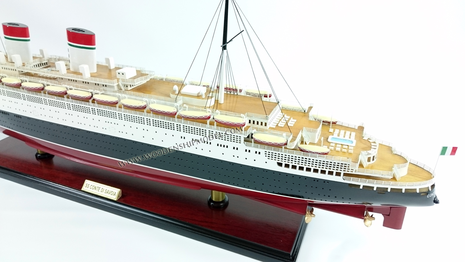 SS Conte di Savoia Ship model