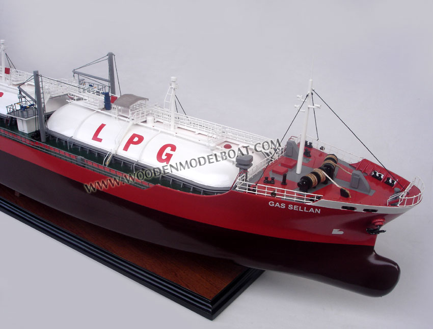 LPG Tanker model ship