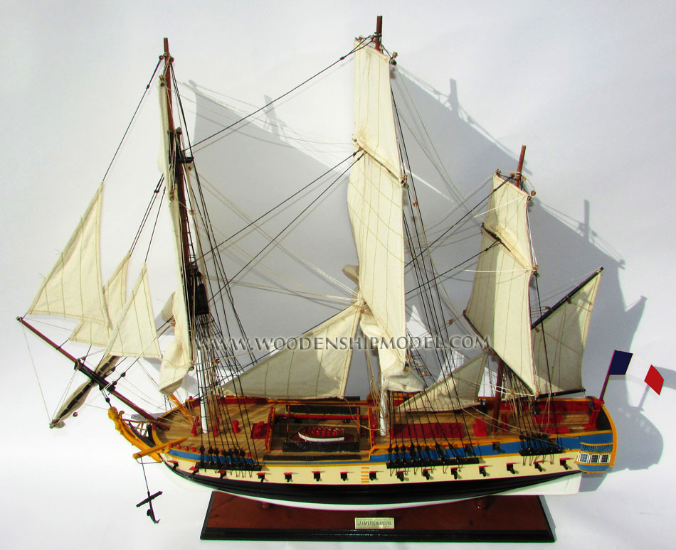 ship model La Fayette Hermione ready for display