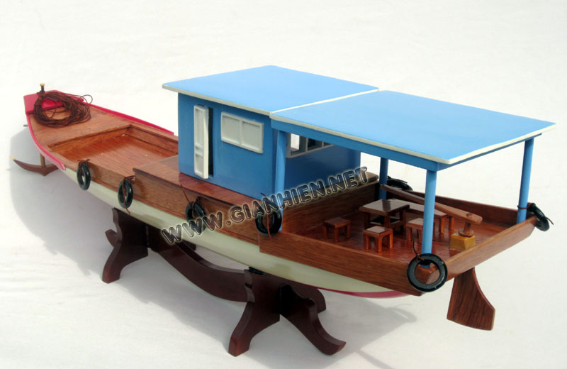 Tradition Vietnam Boat Model
