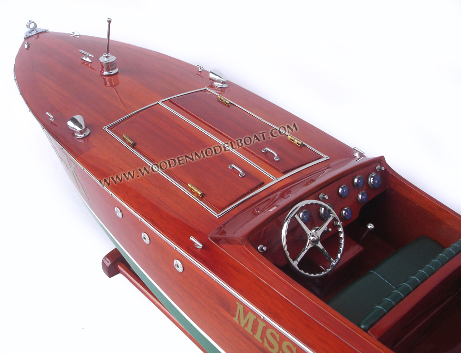 Miss Severn Runabout Model, miss severn runabout, miss severn hacker runabout wood boat, Miss Severn mdoel boat, wooden model boat Miss Severn x, Miss Severn boat, hand-crafted Miss Severn model, Miss Severn classic speed boat, Miss Canada III, Miss Severn wooden model boat handicrafts, Miss Severn speed boat