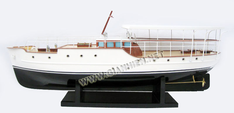 Model Boat Moonyeen ready for display