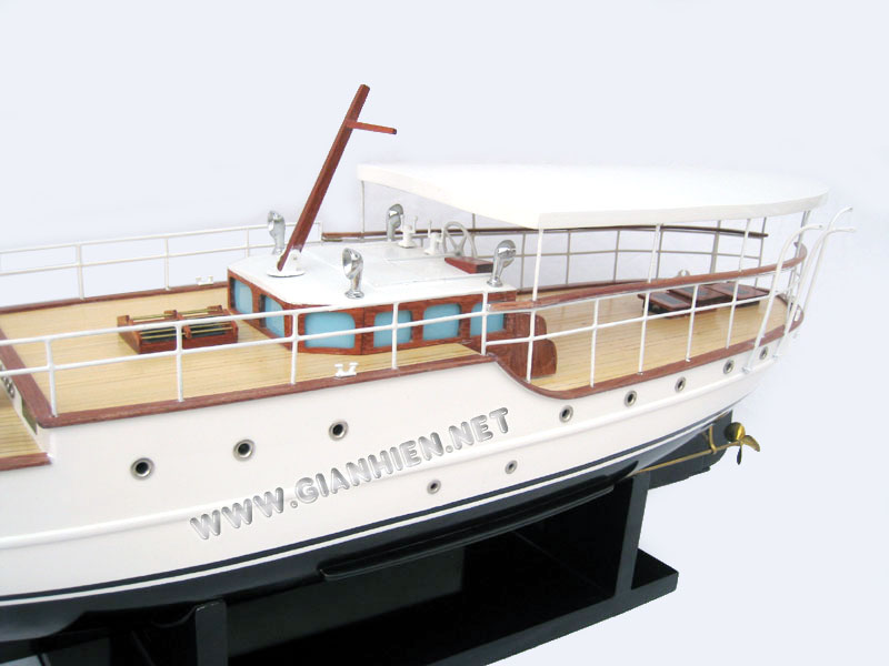 Model Boat Moonyeen Cabin
