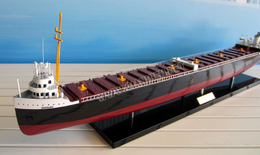 Model Ship Oakglen ready for display