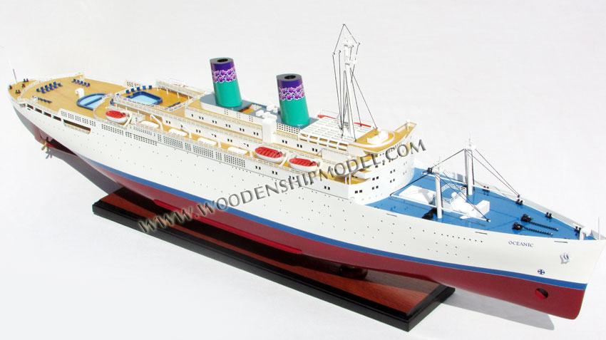 SS Independence - Oceanic Ship Model