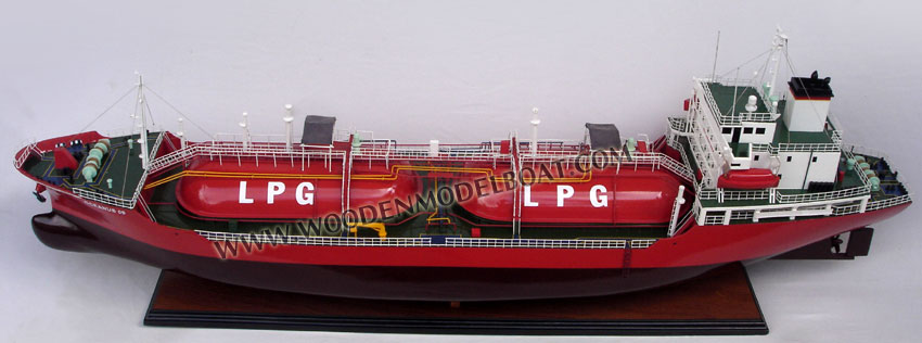 Model LPG Tanker Oceanus 09 deck