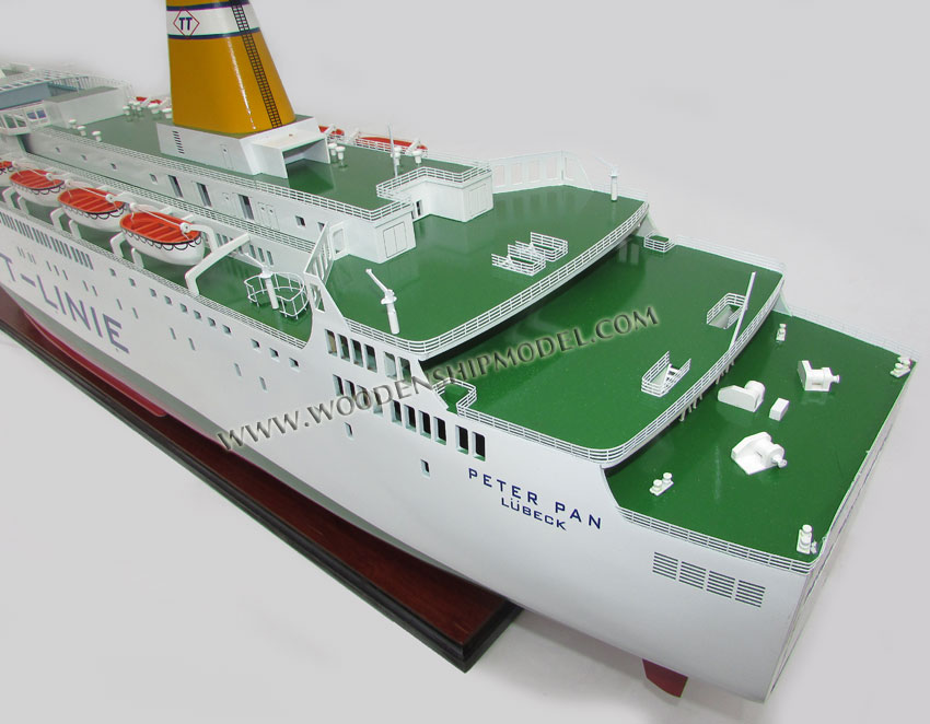 woodenmodelboat Peter Pan 2 cruise ferry model ship ready for display