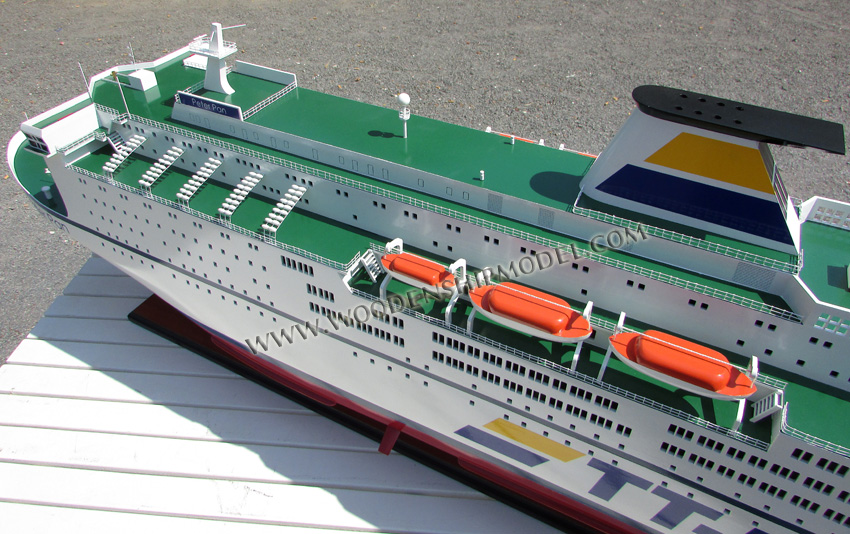 Wooden Model Ship - Ferry Peter Pan 3
