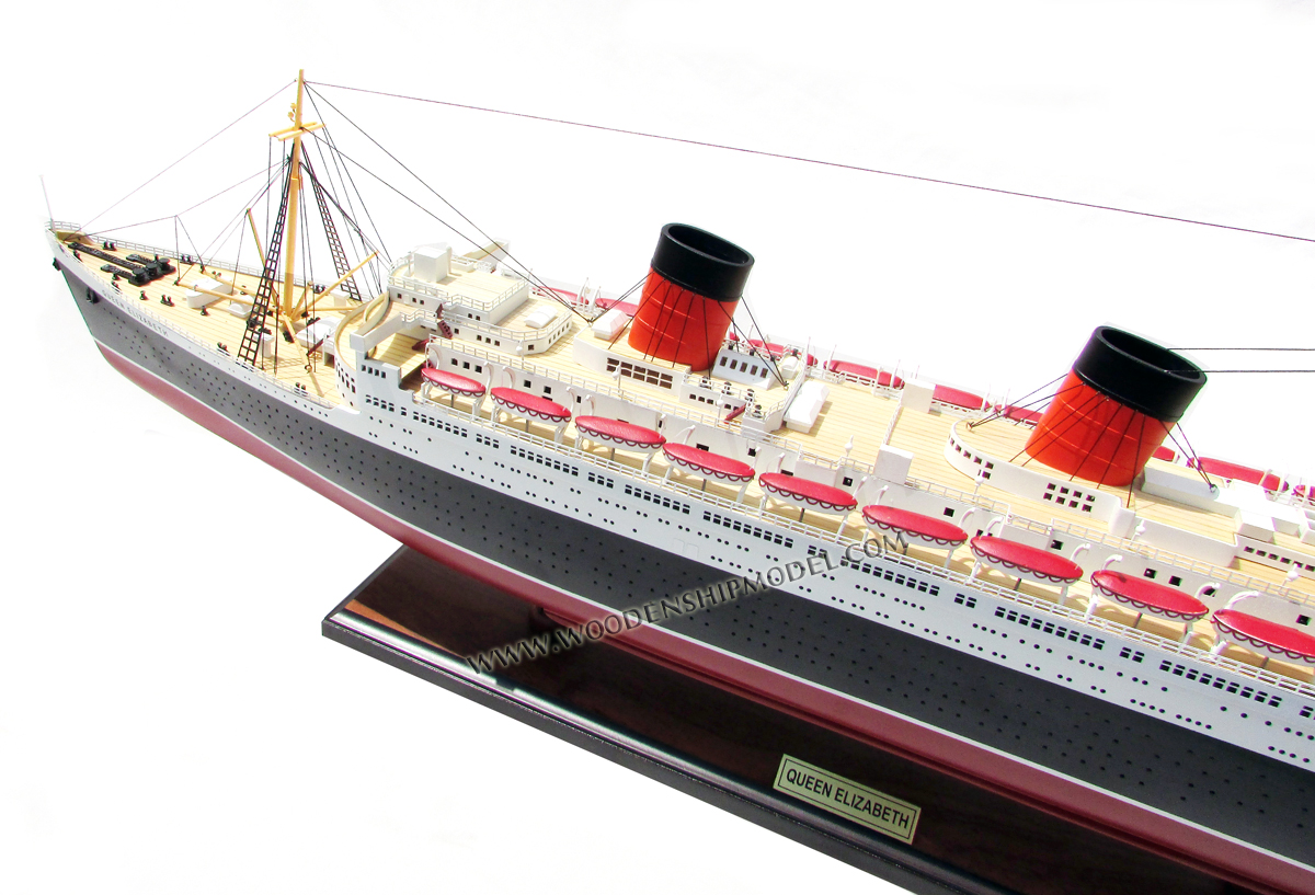 RMS Queen Elizabeth Ship Model Sun Deck View