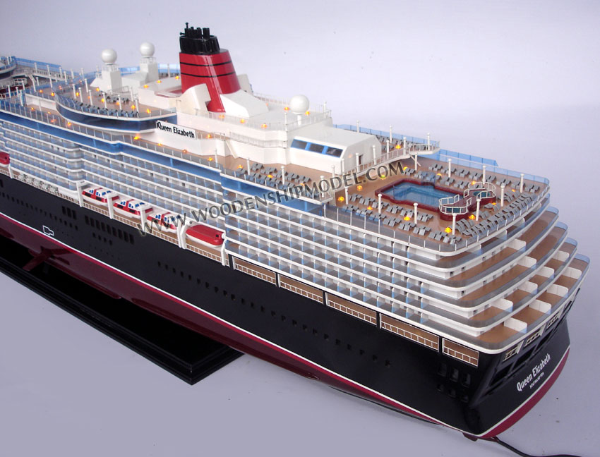 Queen Elizabeth model ship