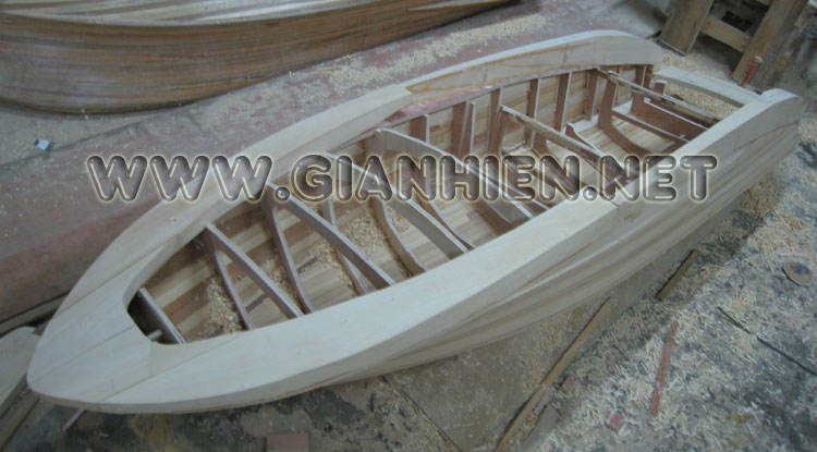Model Riva Rivale with planks on frame construction