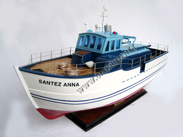 Model Boat Santez Anna bow view