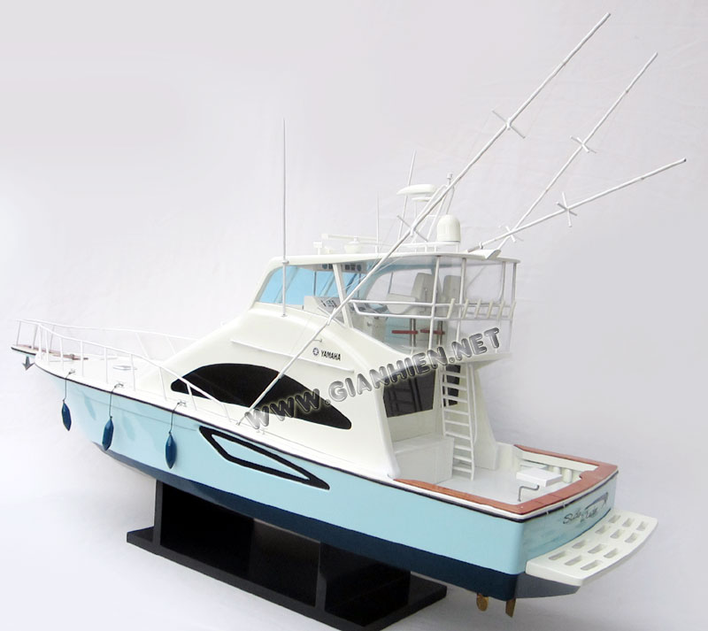 Model Boat Yamaha 530 Fishing Boat