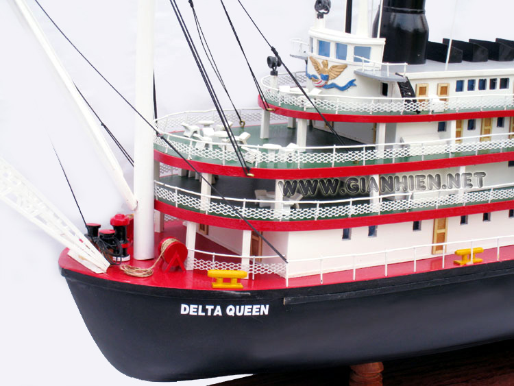 Model Steam Ship Delta Queen Bow