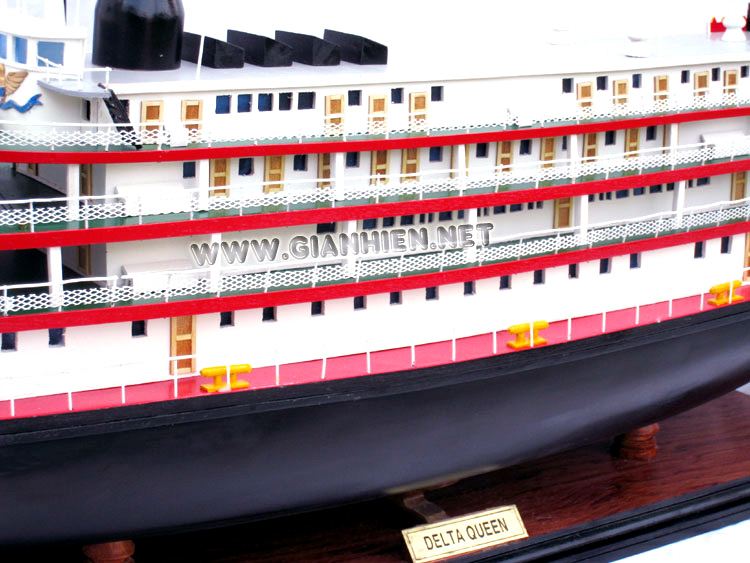 Model Steam Ship Delta Queen Deck