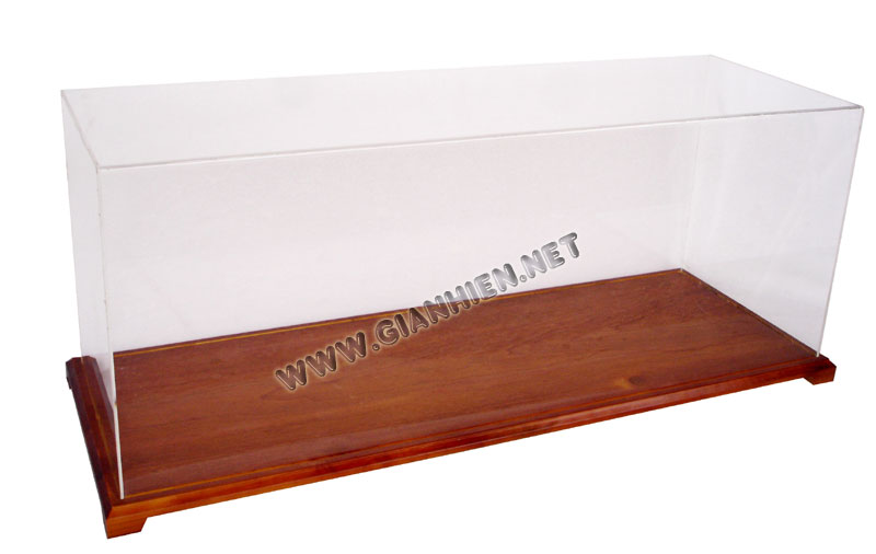 Display case for speed boat models