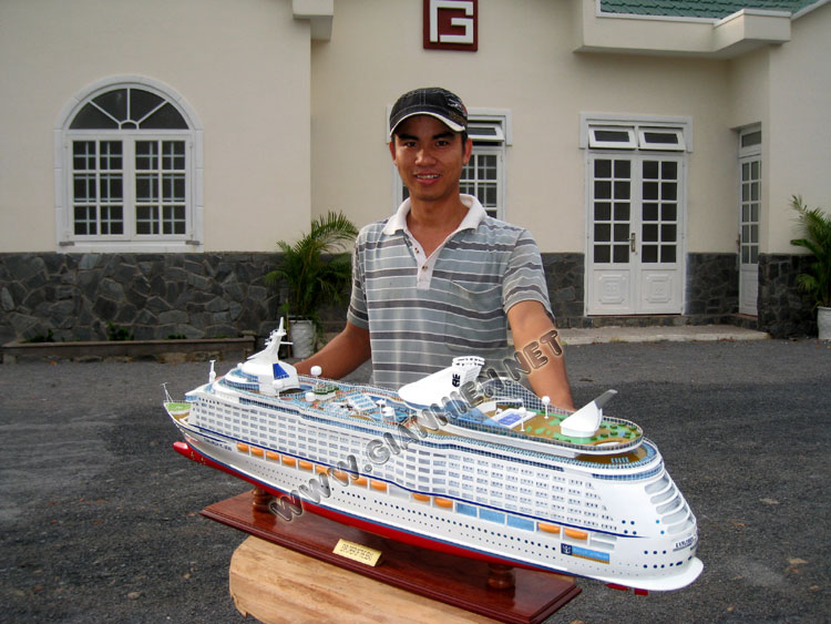 Explorer of the Seas model ship