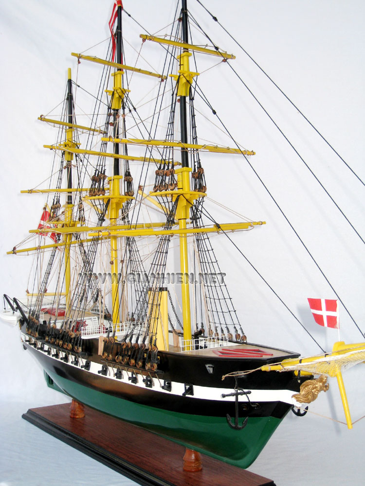 Model Frigate Ship Jylland (Fregatten Jylland) from Bow