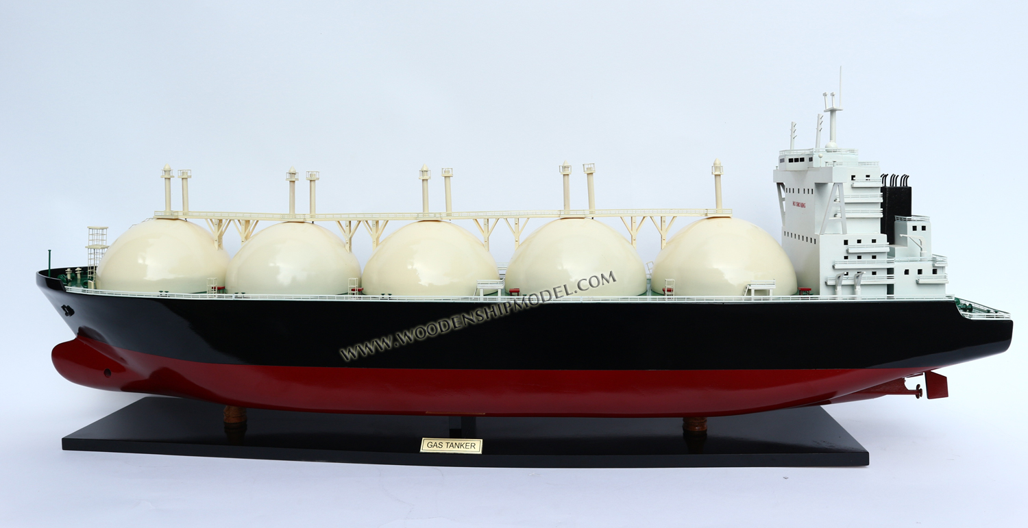 Gas Tanker LNG Carrier Hand crafted Model Ship