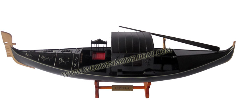 Wood model Gondola with roof
