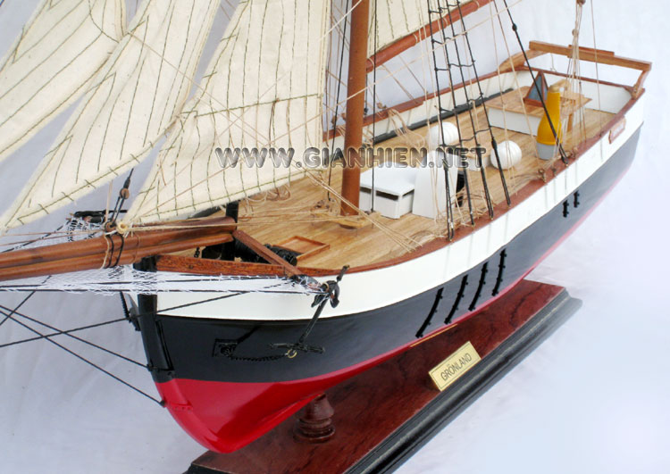 Model Ship GRNLAND - (GREENLAND) bow view
