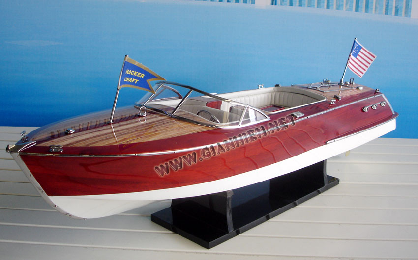 Model Boat Hacker Craft 27"