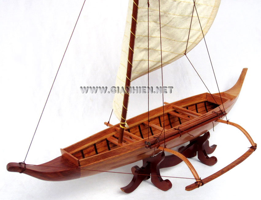 MODEL BOAT TRADITIONAL HAWAIIAN CANOE