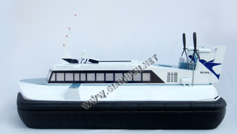 Hand-crafted Hovercraft Model