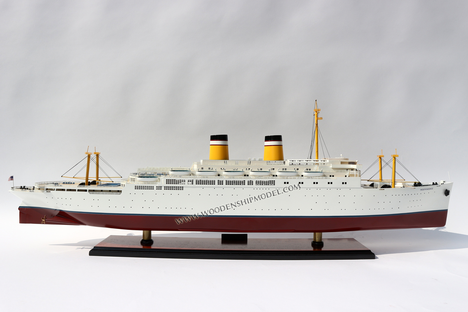 SS INDEPENDENCE model ship