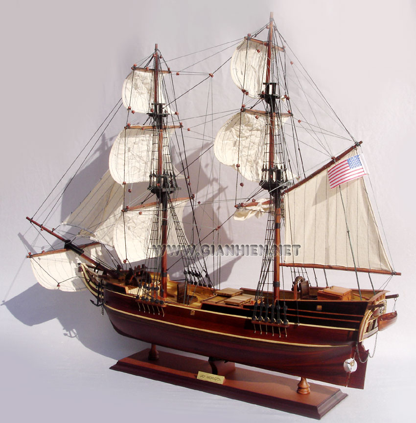 model Lady Washington ship
