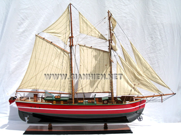 Model Ship Lila Dan ready for display