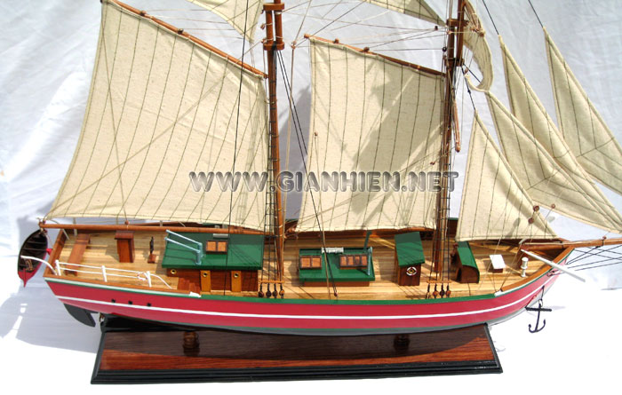 Model Ship Lila Dan Deck