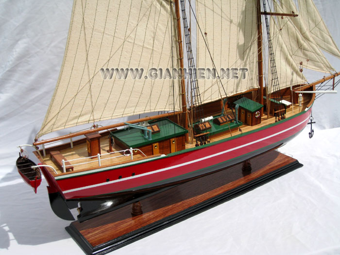 Model Ship Lila Dan from Stern