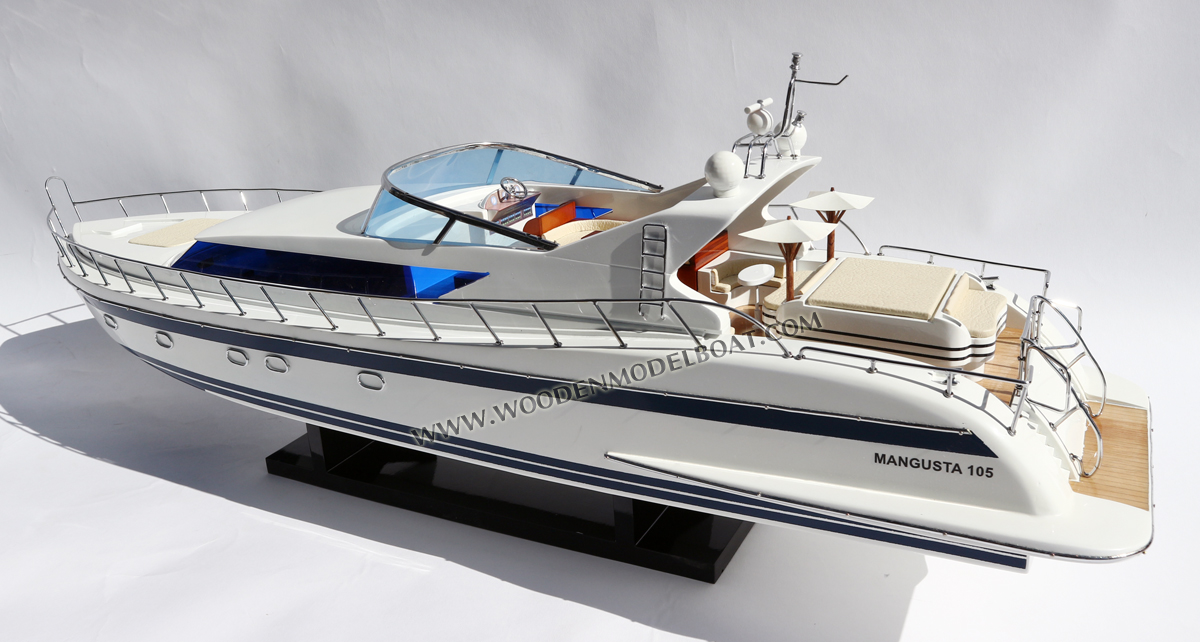 Model Mangusta 105 model yacht boat